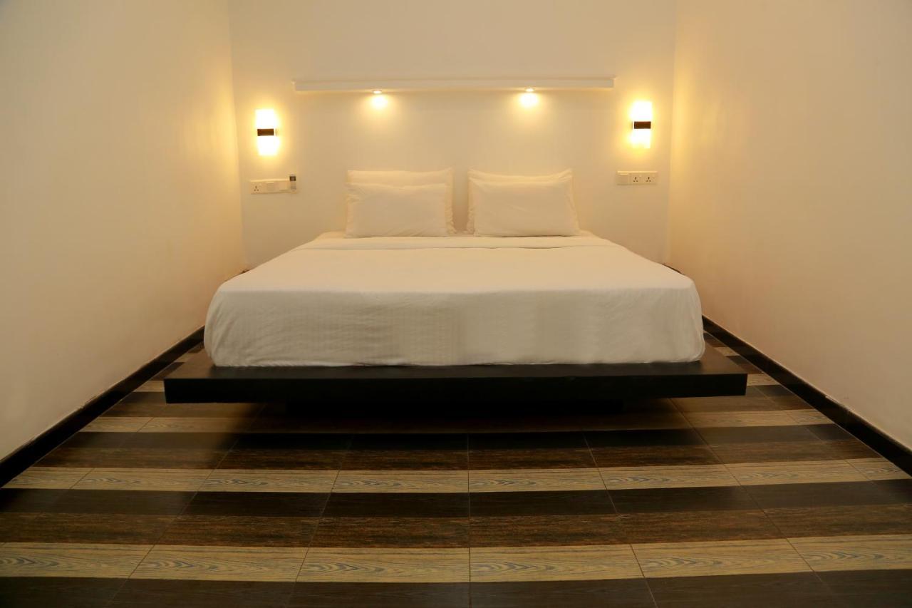 Midigama Holiday Inn Екстер'єр фото