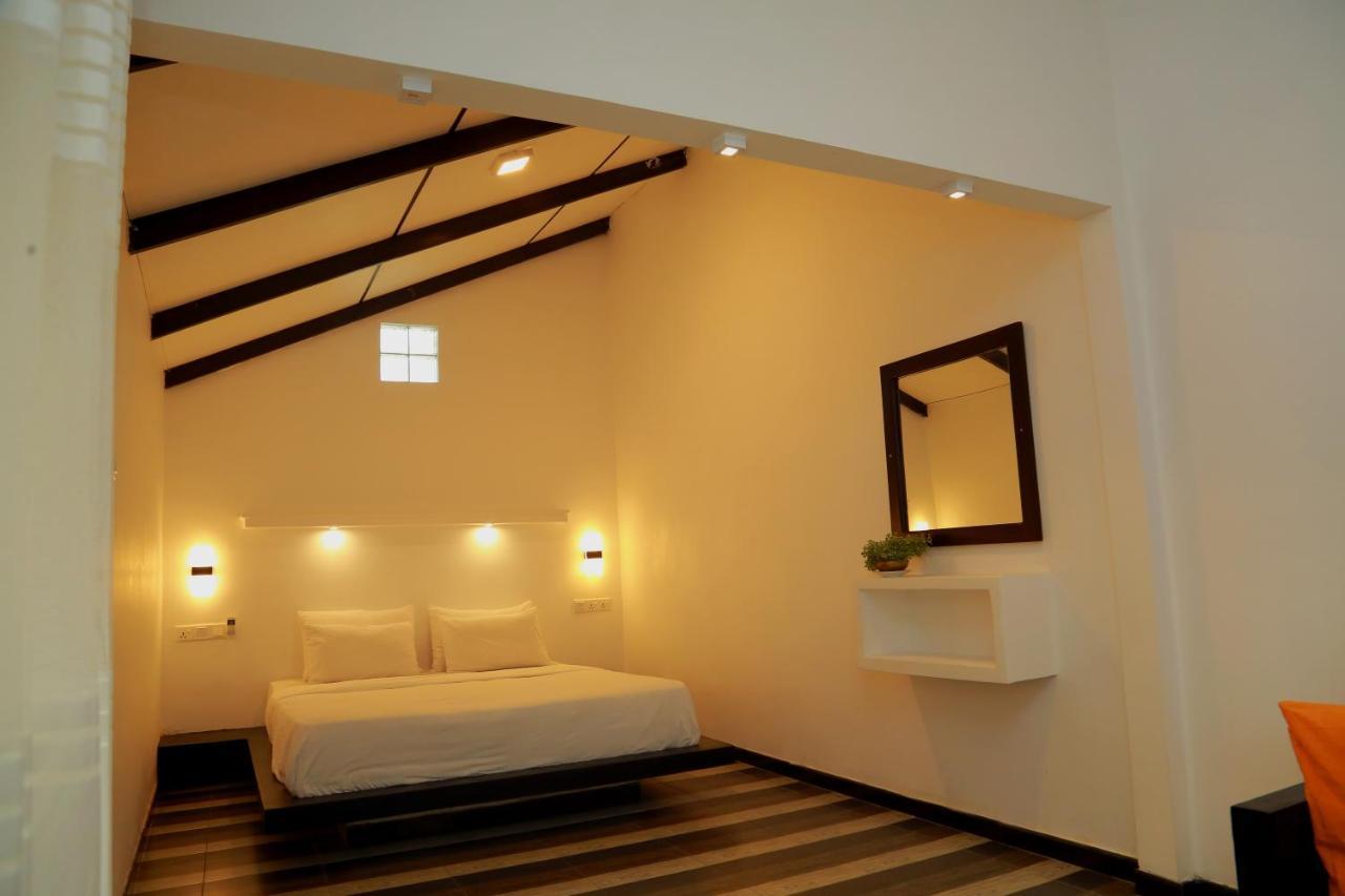 Midigama Holiday Inn Екстер'єр фото