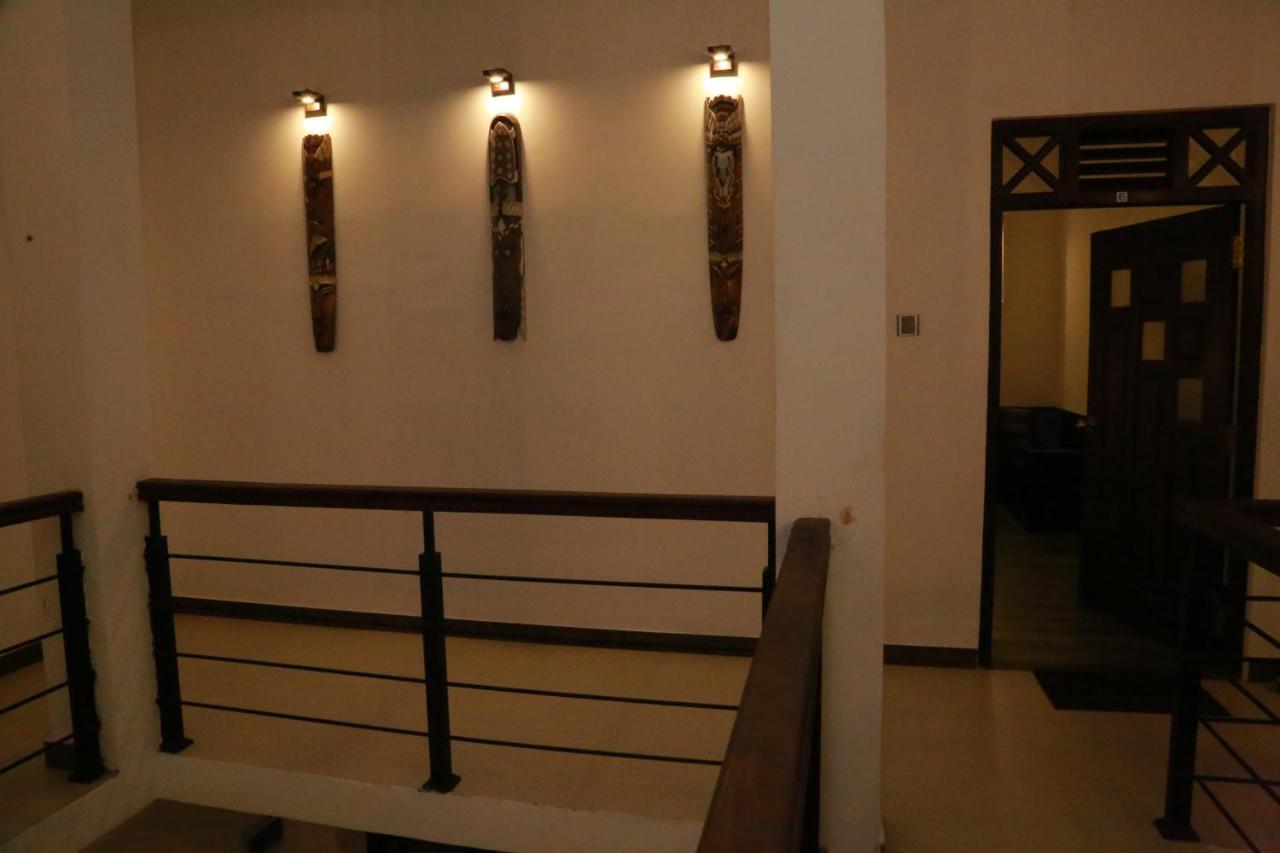Midigama Holiday Inn Екстер'єр фото