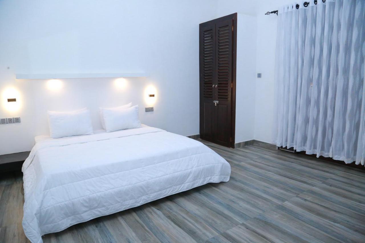 Midigama Holiday Inn Екстер'єр фото