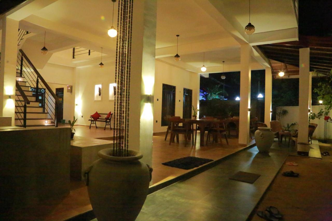 Midigama Holiday Inn Екстер'єр фото